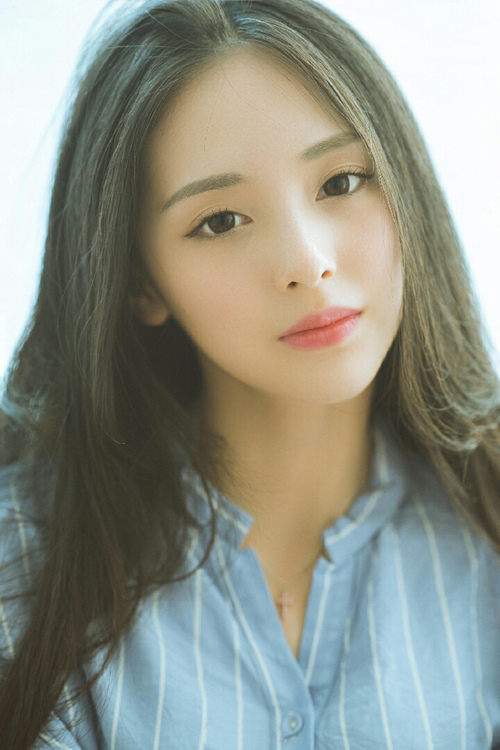 里昂岁老将正式宣布退役,足球史尘封传奇生涯,里昂年龄